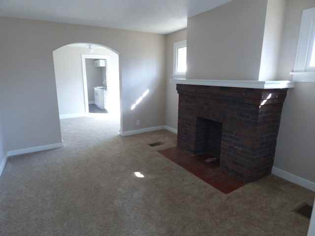 472 N Warren Ave Columbus Oh 43204-3471 - Photo 3 of 10
