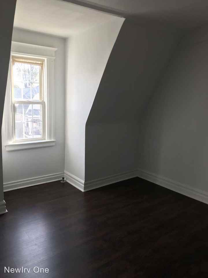 849-851 S 15th Street - Photo 3 of 4