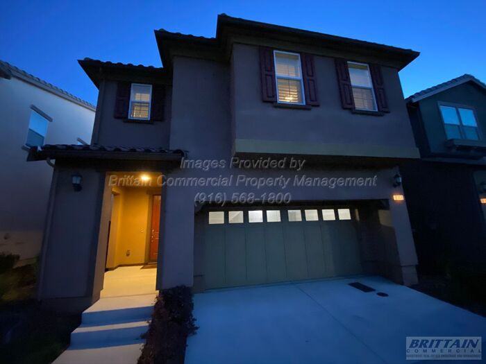 5008 Strozzi Way - Photo 3 of 23