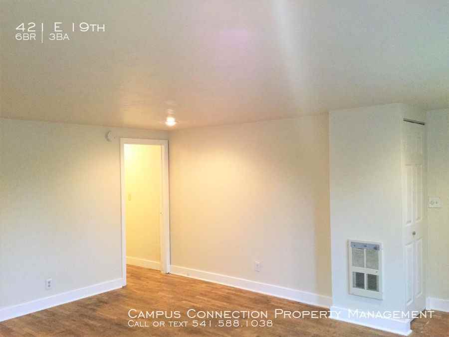 421 E 19th - Photo 3 of 12