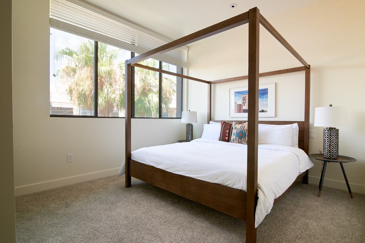 7301 East Minnezona Avenue - Photo 2 of 27