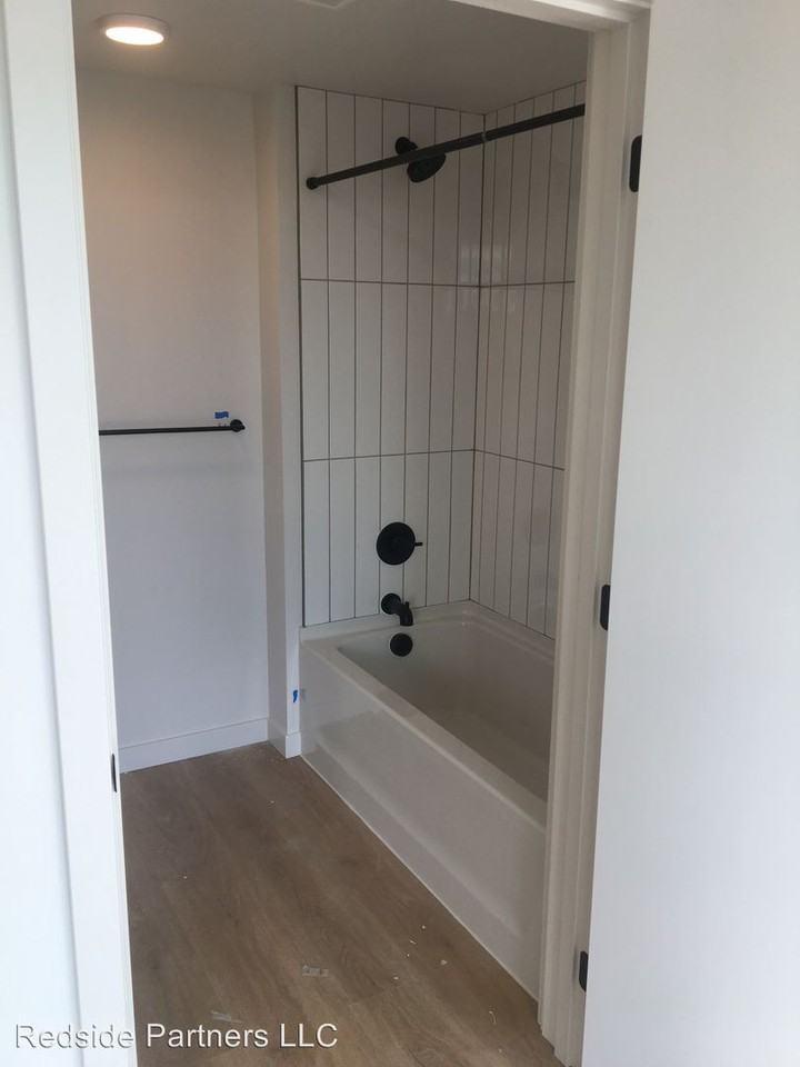 Alloy Apartments - Photo 6 of 52