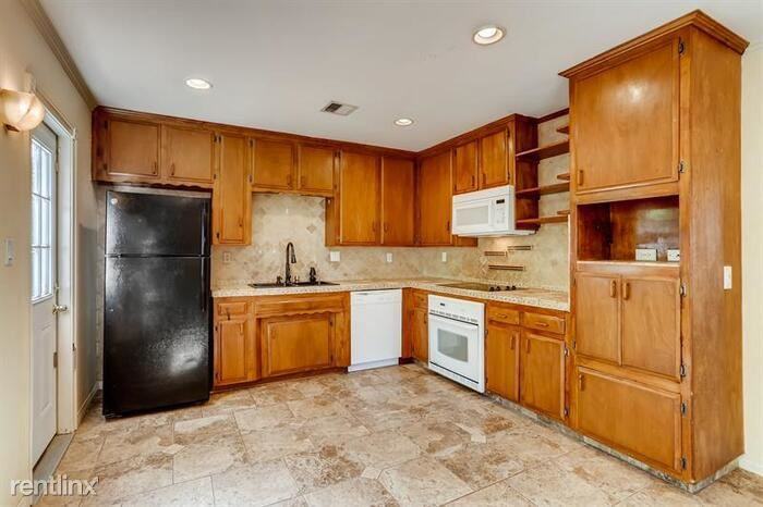 9253 Westhill Rd - Photo 2 of 13