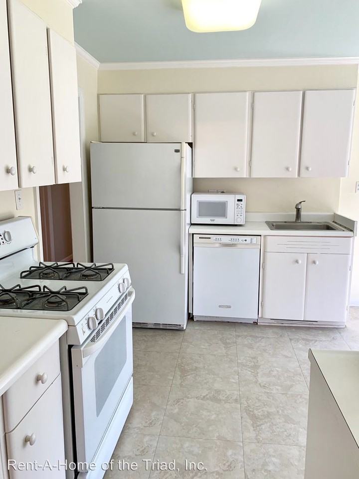 3203 Canterbury Street - Photo 2 of 16