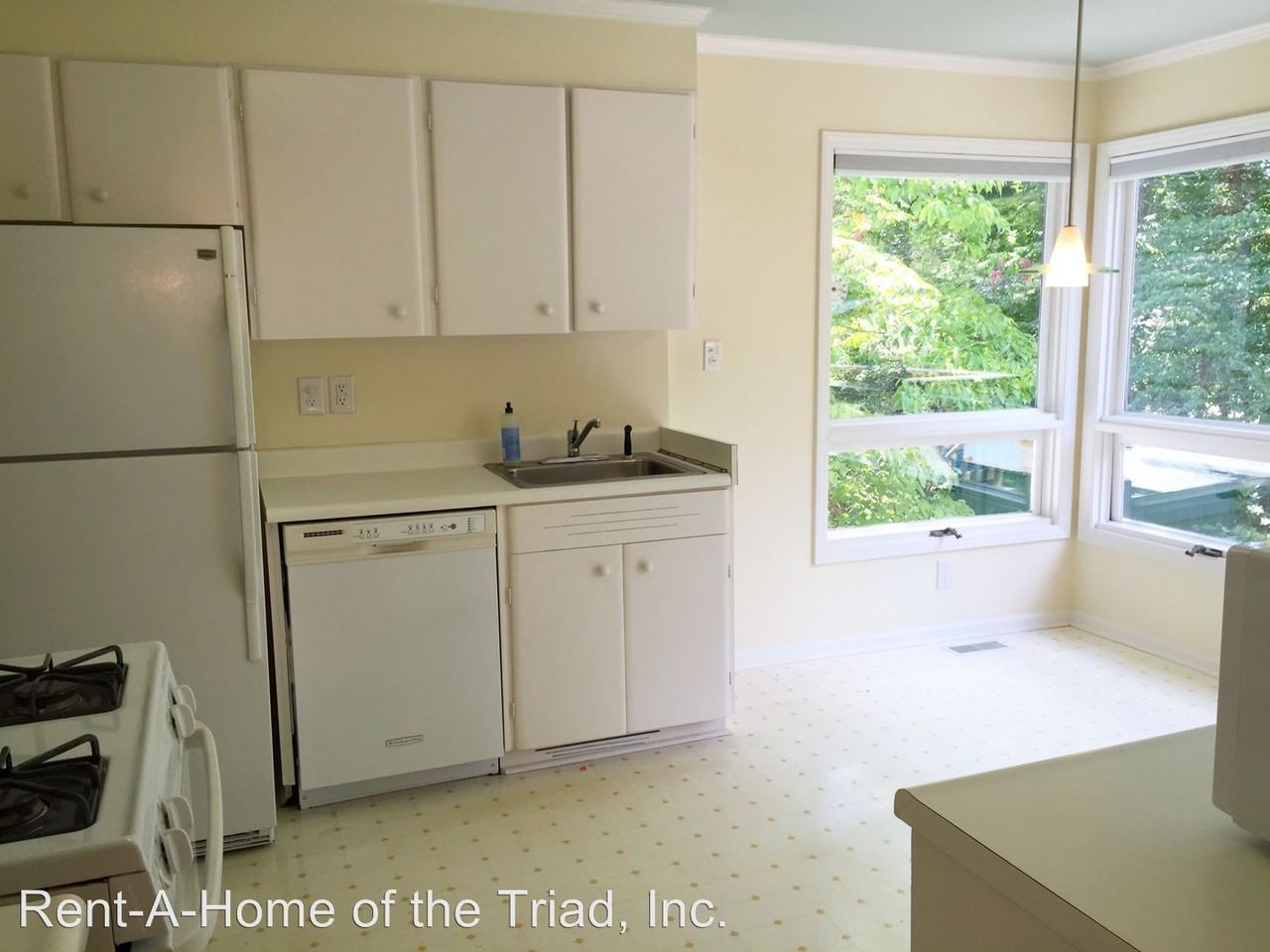 3203 Canterbury Street - Photo 3 of 16