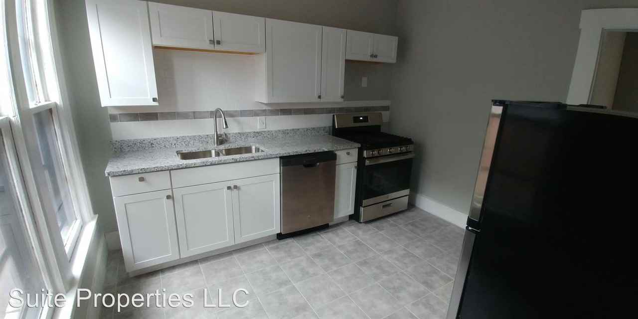 4858 Commonwealth St - Photo 3 of 5