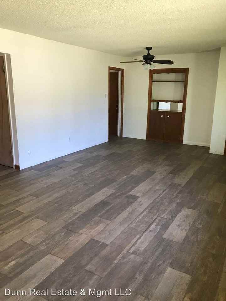 1516 Brentwood - Photo 2 of 14