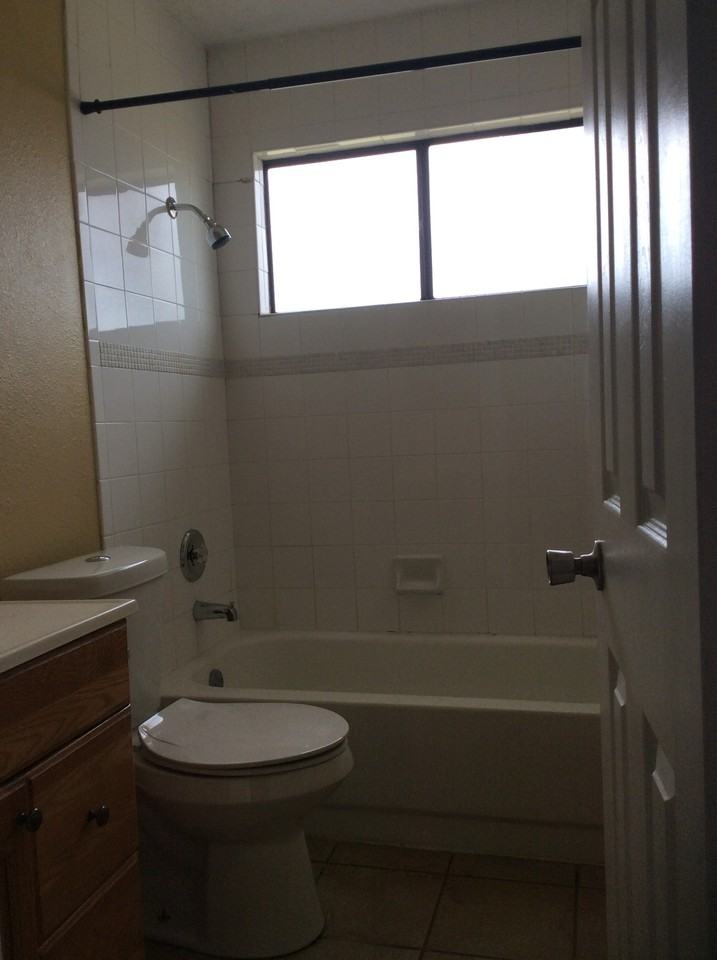 2103 Bluebonnet Dr - Photo 7 of 13