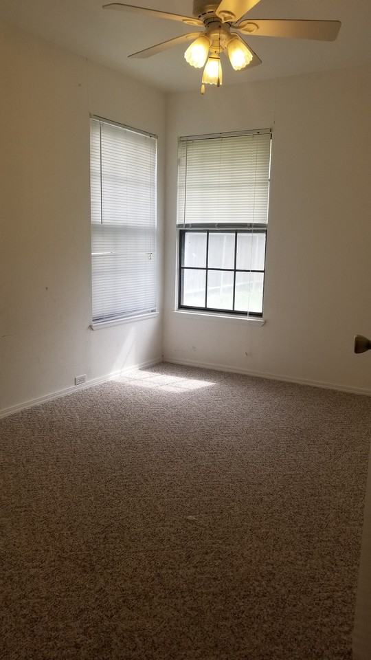 3501 Lamont St - Photo 3 of 6