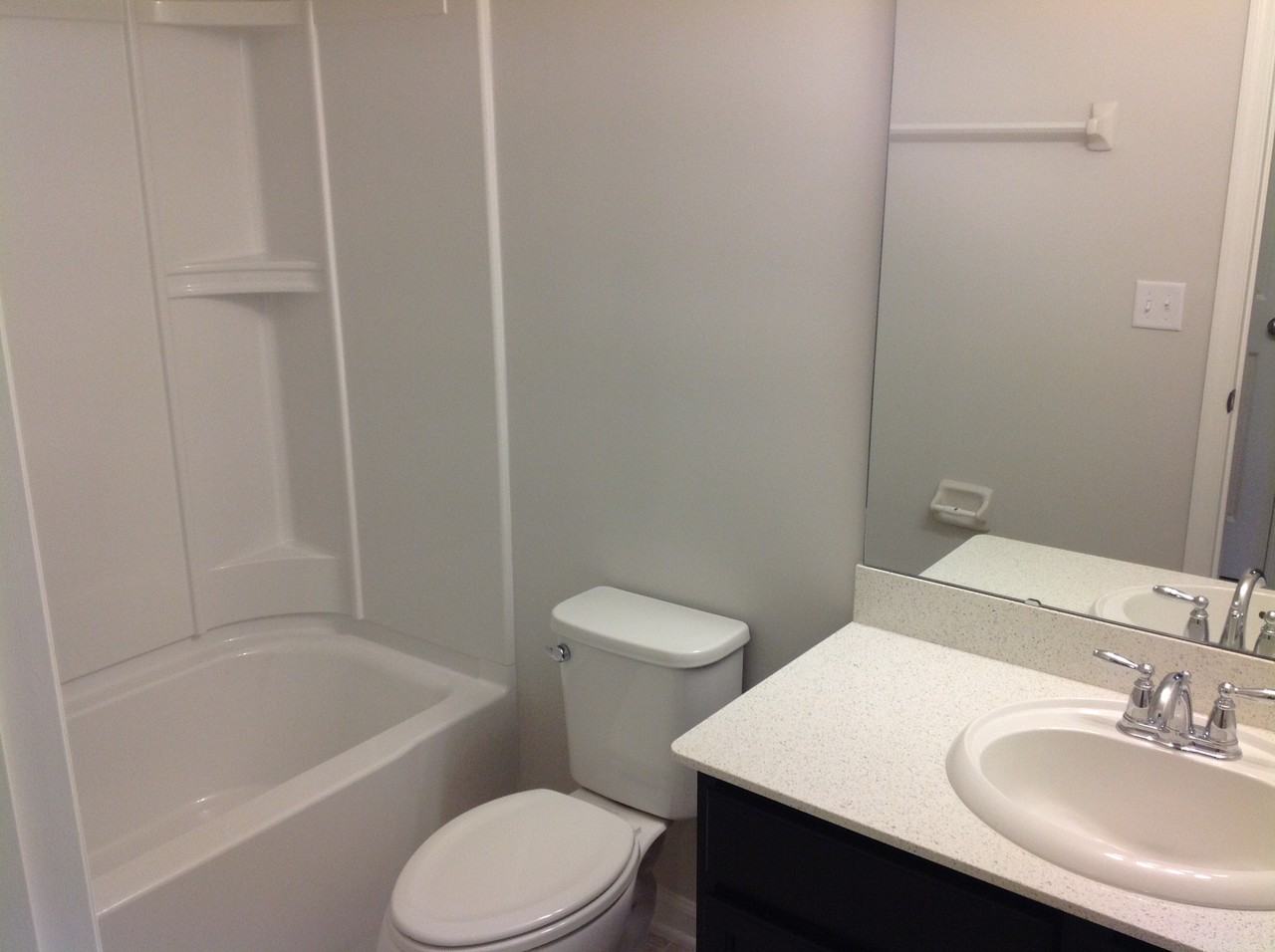 498 Richmond Dr - Photo 4 of 11