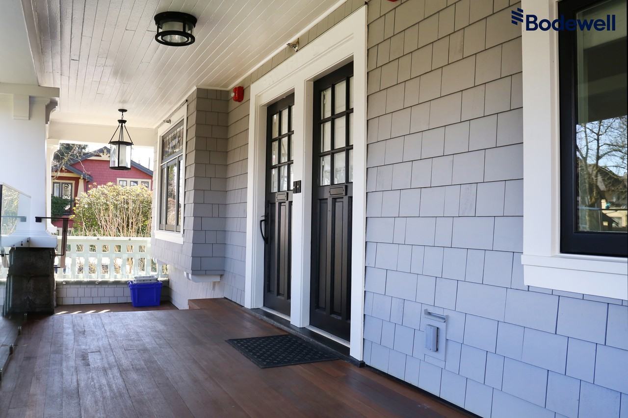 1749 Waterloo - Photo 2 of 22