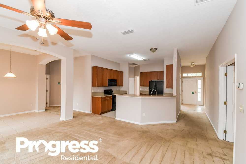 11119 Cherokee Cove Dr - Photo 3 of 15
