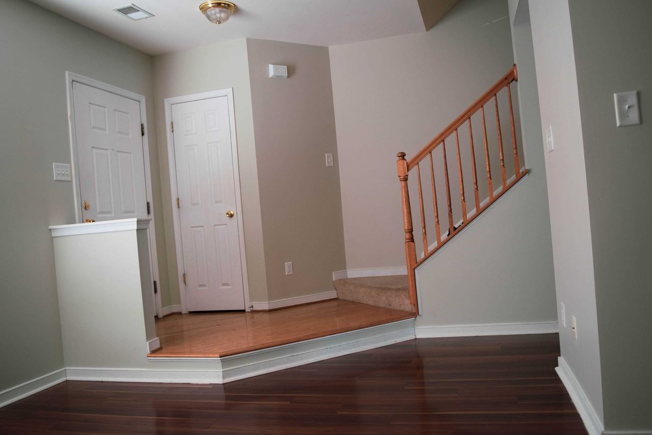 5504 Springwater Ln - Photo 2 of 21