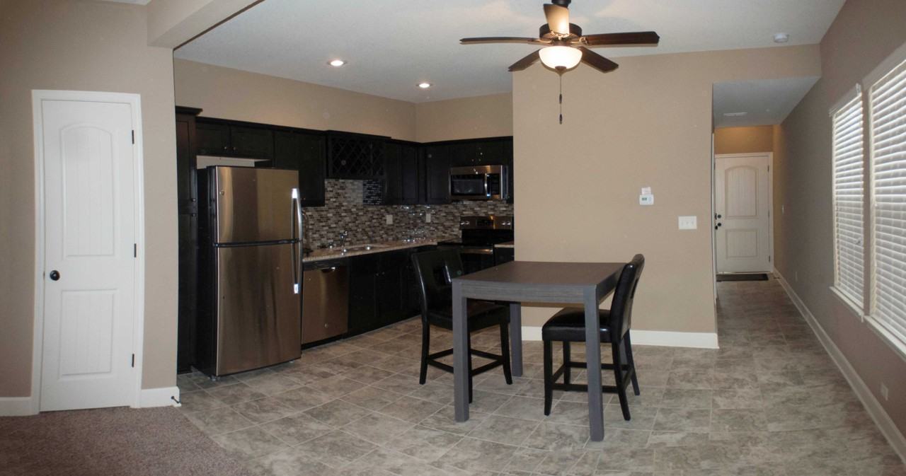 2157 Sw Timbertrace Ln - Photo 2 of 10