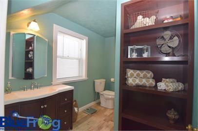 132 S Franklin St - Photo 3 of 18