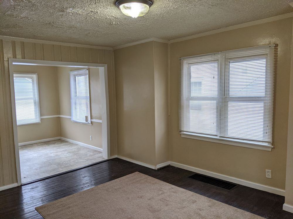 2017 Glenridge Dr - Photo 3 of 20