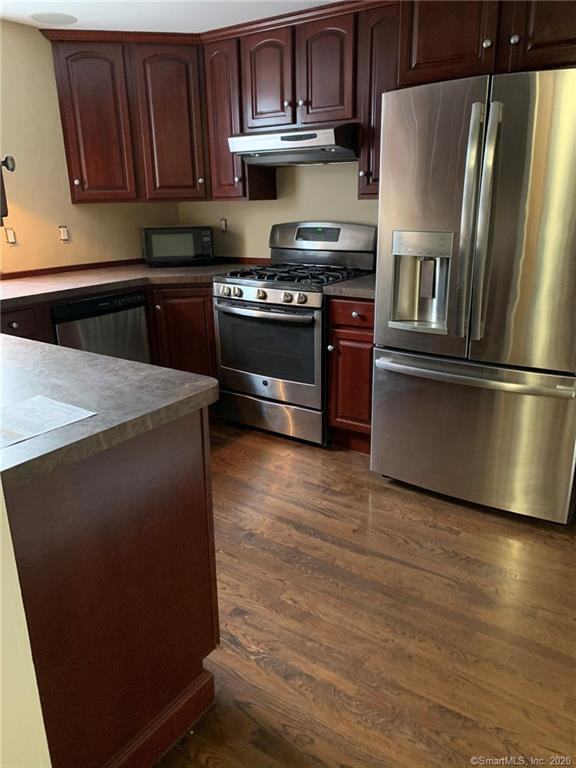 8 Lincoln Street - Photo 3 of 24