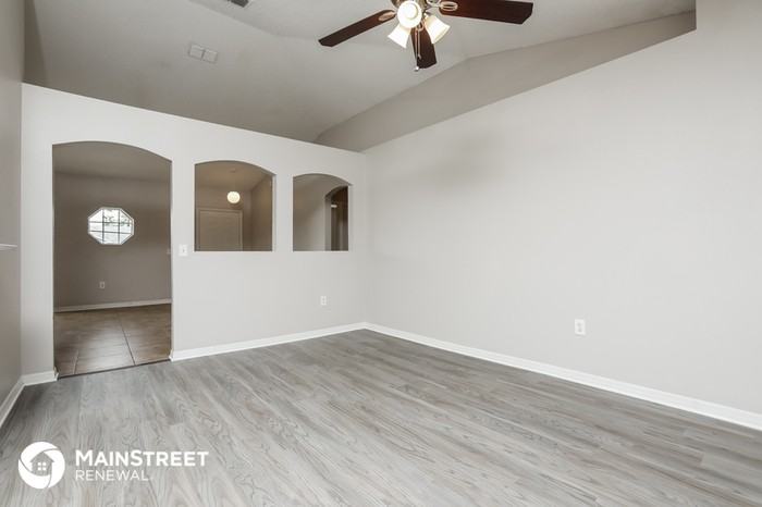 2708 Derby Drive - Photo 3 of 16