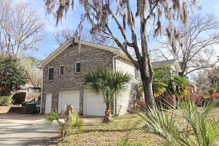 1064 Yeamans Hall Road - Photo 3 of 38