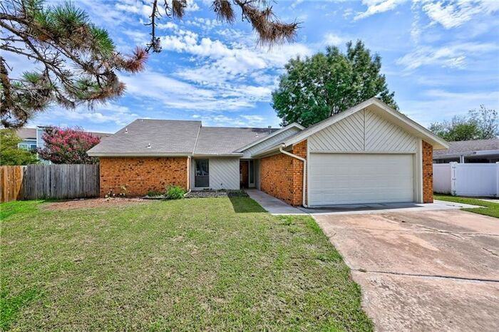 3100 Greenwood Court - Photo 3 of 34