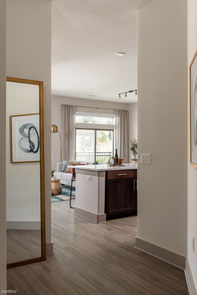 5055 Addison Cir - Photo 2 of 7