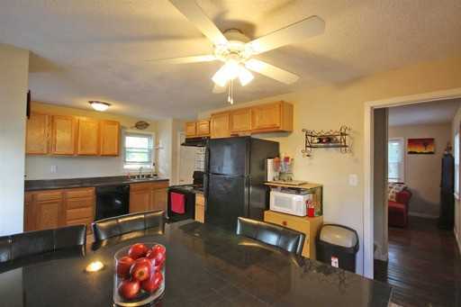 9 Tyler Cir - Photo 2 of 16