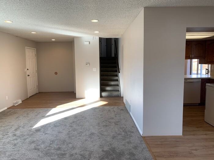 6990 Snowbird Dr - Photo 2 of 16