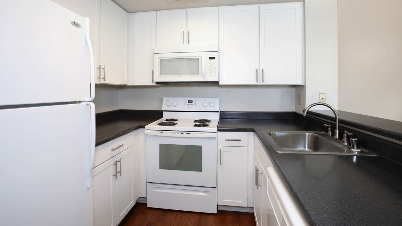 Villa Solana Apartments - 26033 Moulton Pkwy Laguna Hills CA | Zumper