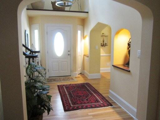 804 Potomac Dr - Photo 3 of 15