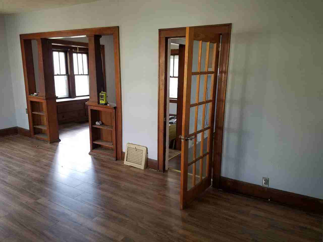 710 Morgan Ave - Photo 2 of 9