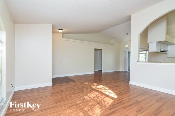 8020 Kaitlin Circle - Photo 3 of 15