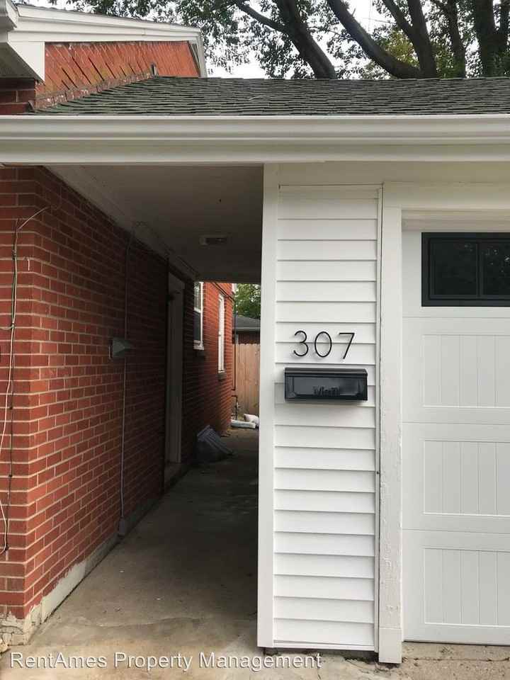 E. 11th St. - Photo 3 of 11