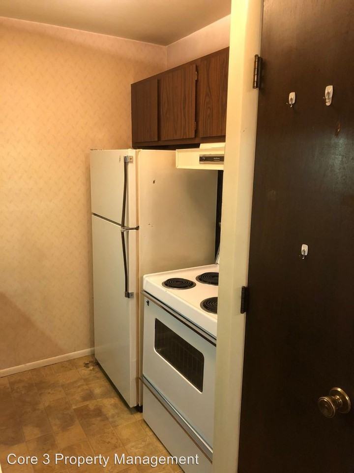 233 Robinhood Lane - Photo 3 of 8