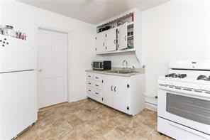 50 Warren Avenue - Photo 3 of 6