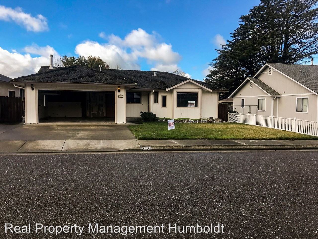 2224 Lee Court - Photo 2 of 30
