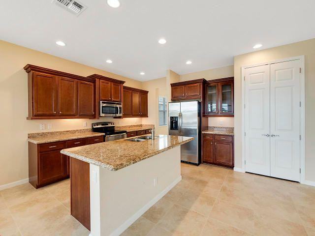 12190 Sw Bennington Cir - Photo 2 of 2
