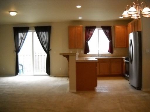 1610 SW Wright Pl - Photo 2 of 6