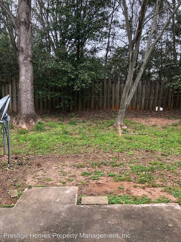 19 Anthony Circle - Photo 2 of 16
