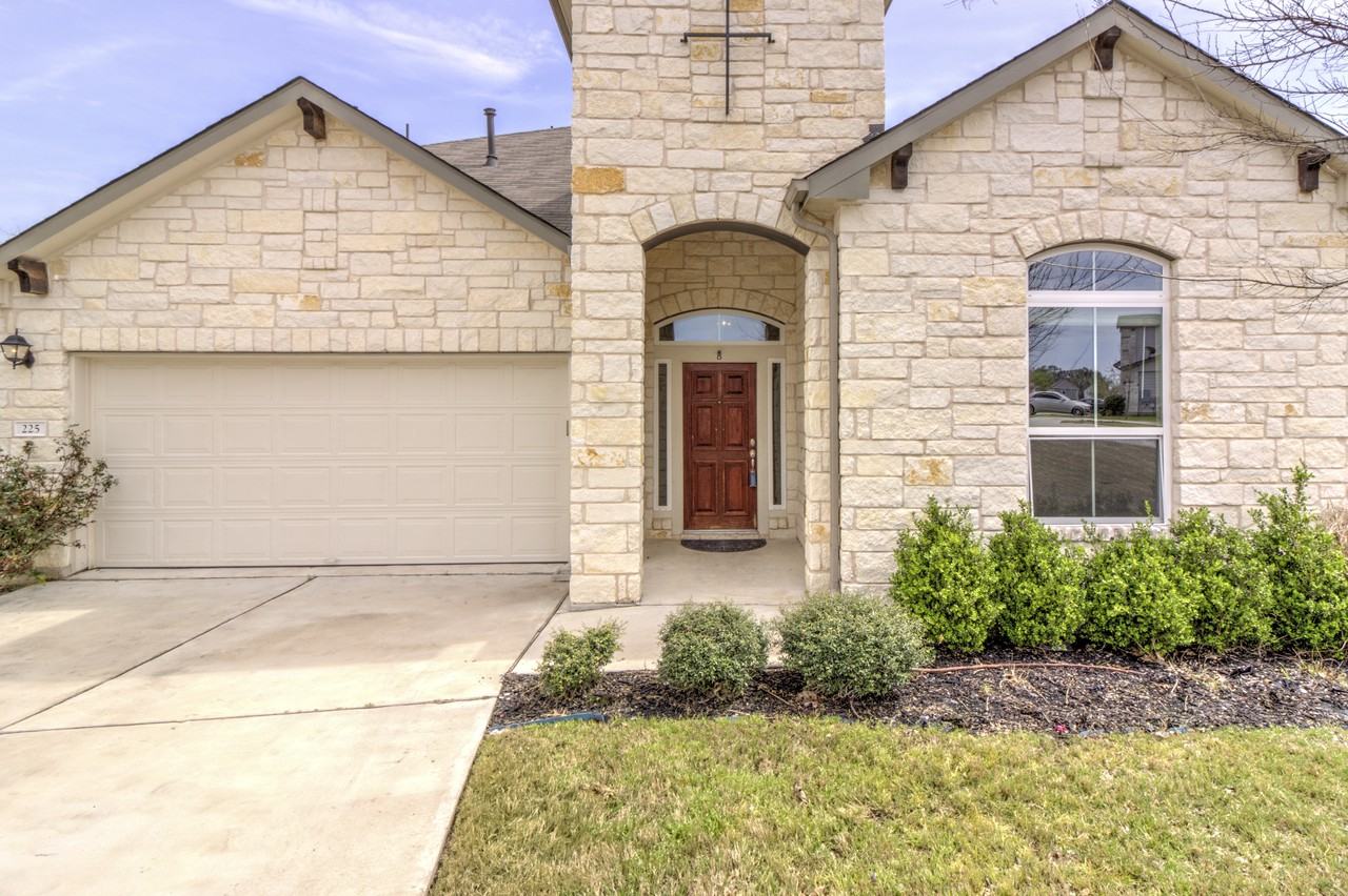 225 Deep Creek Dr - Photo 3 of 43