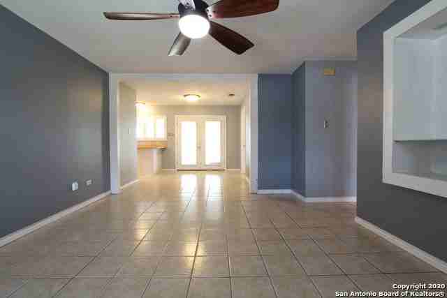 305 Jeanette Dr - Photo 3 of 25