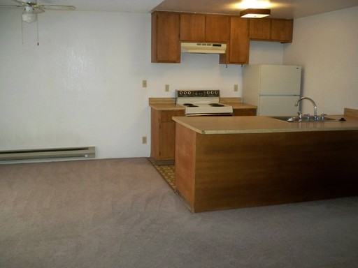 409 Peters St - Photo 2 of 6