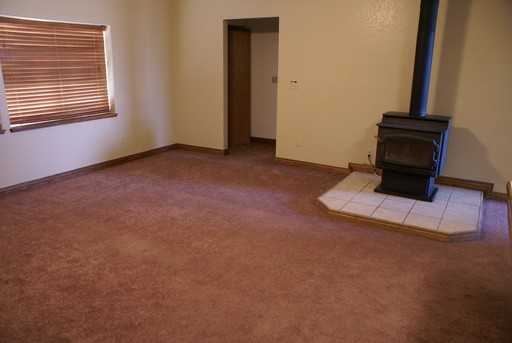 395 Blakeland Dr - Photo 3 of 12