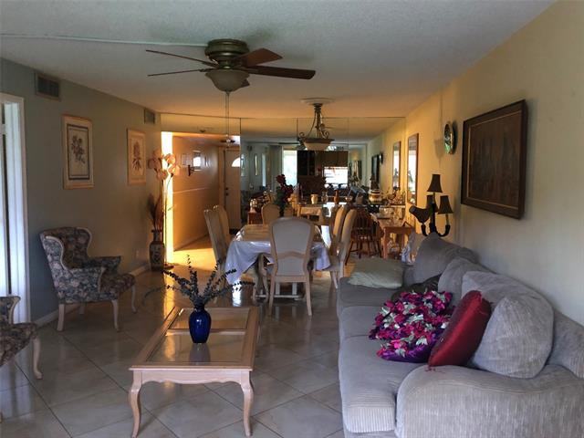 371 S Hollybrook Dr - Photo 2 of 15