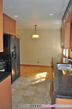 1706 Tyler St - Photo 2 of 15