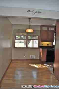 1706 Tyler St - Photo 3 of 15