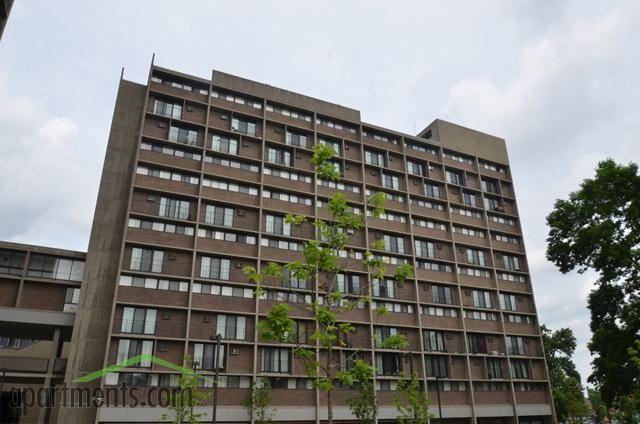 Riverside Plaza - Photo 3 of 39