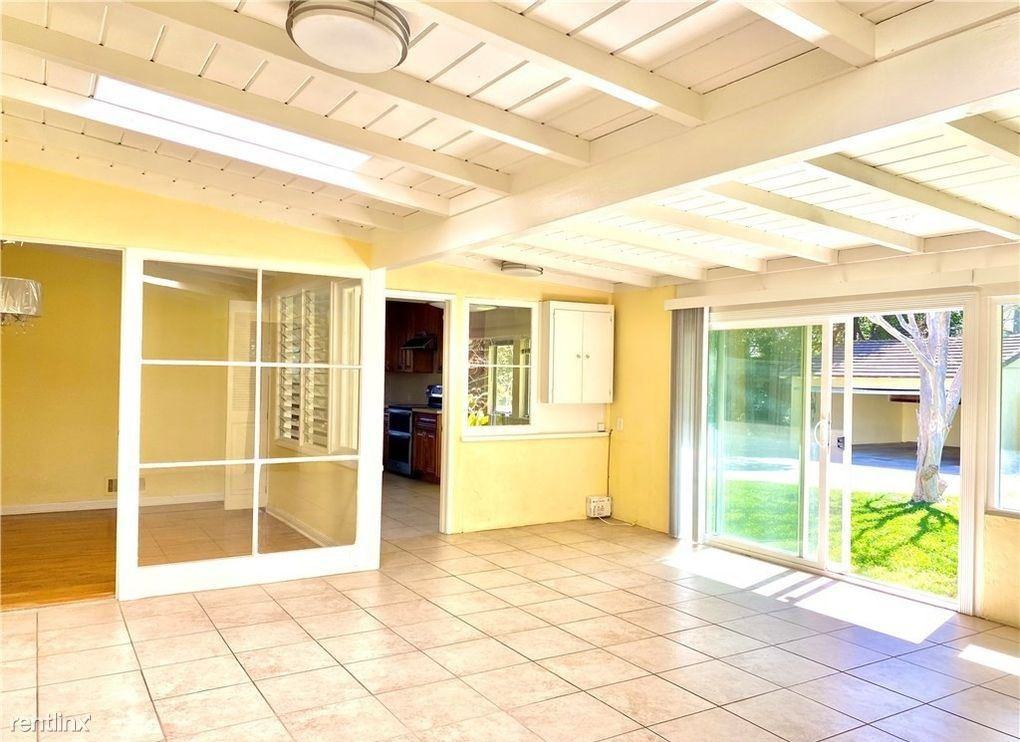 2976 Lombardy Rd - Photo 2 of 4