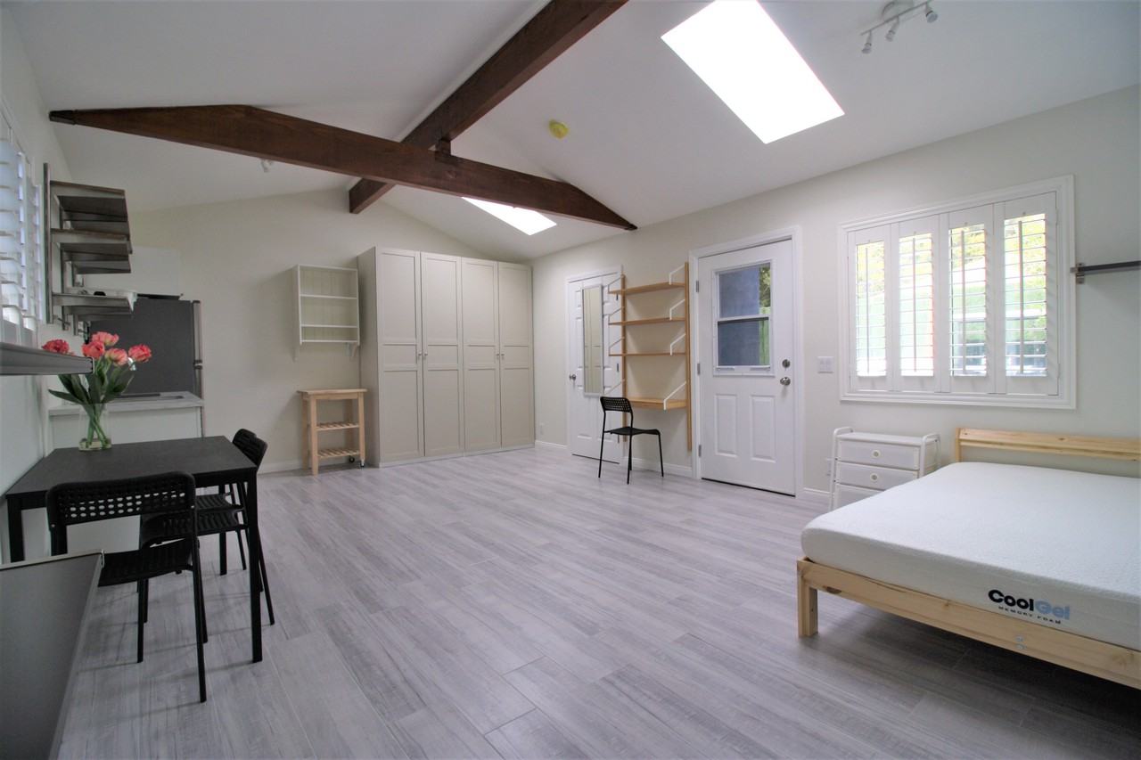 308 North Mission Drive - Photo 6 of 13