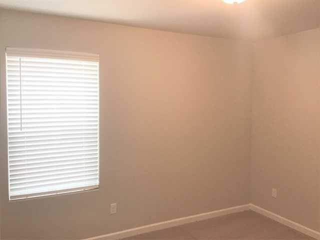 8548 55th Place Ne - Photo 2 of 4