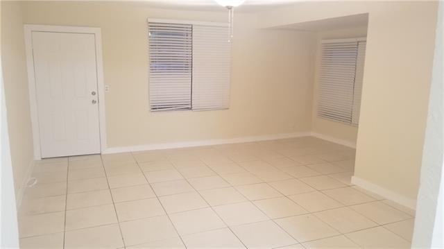 6039 SW 38th St - Photo 3 of 5